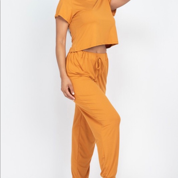 Mustard two piece set - Picture 2 of 5